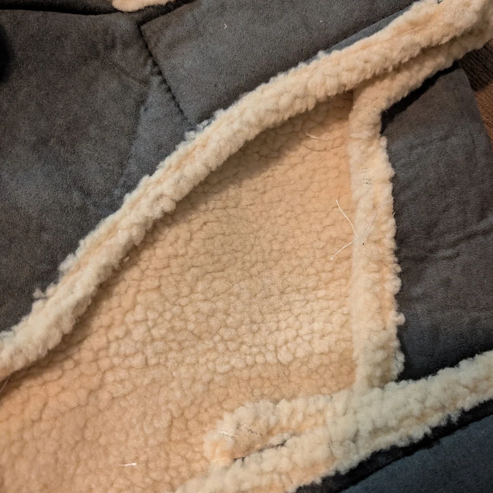 5/$20 Sherpa dog jacket